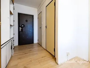 Pronájem bytu 2+kk, Praha, Doležalova, 45 m2