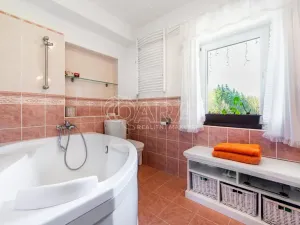 Prodej rodinného domu, Nové Dvory, 200 m2