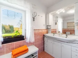 Prodej rodinného domu, Nové Dvory, 200 m2