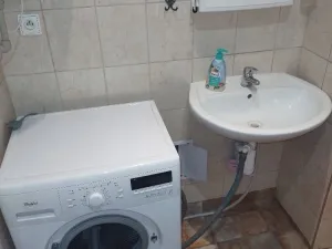 Pronájem bytu 1+kk, Ústí nad Labem - Krásné Březno, 1. máje, 24 m2