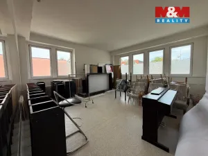 Pronájem obchodního prostoru, Karviná - Mizerov, Centrum, 166 m2