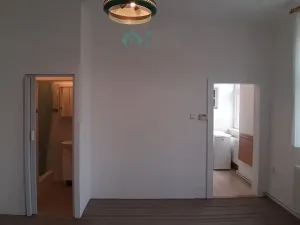 Pronájem bytu 2+kk, Chrudim, Víta Nejedlého, 42 m2