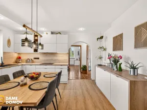 Prodej ubytování, Zlín - Štípa, Mariánské náměstí, 819 m2