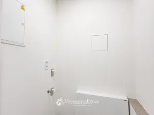 Pronájem bytu 2+kk, Znojmo, Vančurova, 48 m2