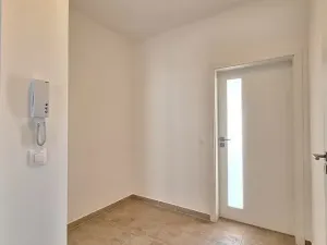 Pronájem bytu 1+1, Praha - Smíchov, Podbělohorská, 45 m2