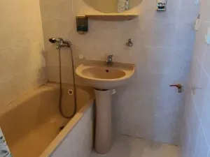 Pronájem bytu 2+1, Mariánské Lázně - Úšovice, Školní náměstí, 61 m2