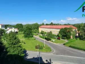 Pronájem bytu 2+1, Mariánské Lázně - Úšovice, Školní náměstí, 61 m2