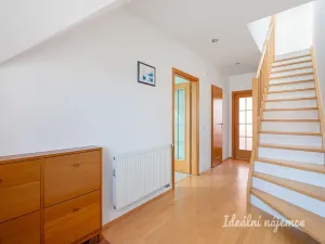 Pronájem bytu 3+kk, Jesenice, Za Rybníkem, 91 m2