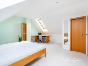 Pronájem bytu 3+kk, Jesenice, Za Rybníkem, 91 m2