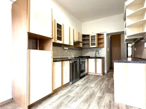 Pronájem bytu 2+1, Praha - Libeň, U libeňského pivovaru, 70 m2