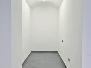 Pronájem obchodního prostoru, Praha - Josefov, Břehová, 54 m2
