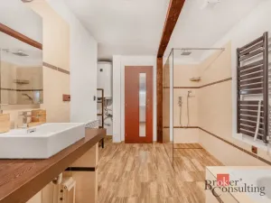 Prodej rodinného domu, Roprachtice, 460 m2