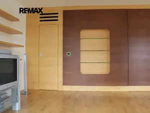 Pronájem bytu 2+kk, Vestec, Ve Stromkách, 106 m2
