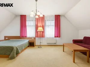 Prodej rodinného domu, Karlovy Vary, Slovenská, 137 m2
