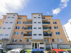 Prodej bytu 3+kk, Znojmo, Jarošova, 71 m2