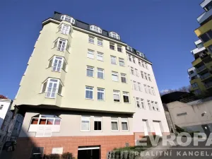 Pronájem bytu 2+kk, Praha - Žižkov, Jeseniova, 48 m2