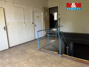 Pronájem skladu, Suchovršice, 1100 m2