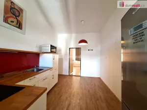 Pronájem bytu 3+kk, Praha, Kamenická, 64 m2
