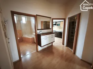 Pronájem bytu 2+1, Ostrava - Mariánské Hory, Korunní, 59 m2