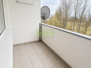 Pronájem bytu 2+1, Karlovy Vary, Závodu míru, 62 m2