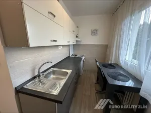 Pronájem bytu 2+1, Zlín, Dřevnická, 60 m2