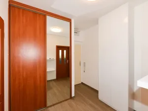 Pronájem bytu 2+kk, Praha - Uhříněves, Saturnova, 45 m2