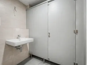 Pronájem komerční, Praha - Lysolaje, Kovárenská, 82 m2