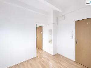 Pronájem bytu 1+1, Praha - Vršovice, Gruzínská, 24 m2