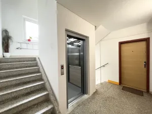 Prodej bytu 2+kk, Ústí nad Labem - Severní Terasa, Poláčkova, 42 m2