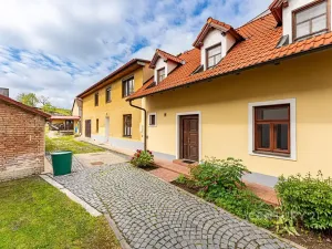 Prodej rodinného domu, Hrusice, Náves, 245 m2