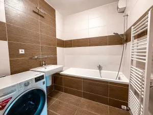 Pronájem bytu 2+kk, Praha - Vršovice, Pod stupni, 60 m2