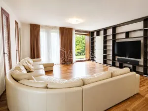 Prodej bytu 4+1, Praha - Bubeneč, Pod kaštany, 164 m2