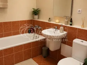 Pronájem bytu 2+kk, Praha - Vysočany, Pod Harfou, 50 m2