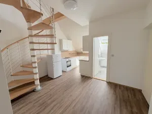 Pronájem bytu 2+1, Nymburk, Kolínská, 55 m2