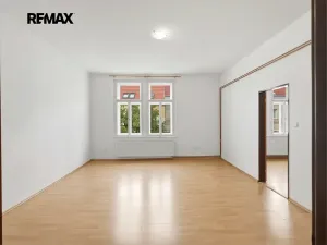Pronájem bytu 2+kk, Praha - Vršovice, Tolstého, 56 m2