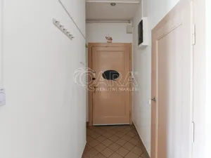 Pronájem bytu 1+kk, Praha - Strašnice, Kralická, 30 m2