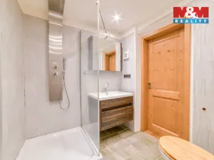Prodej bytu 3+1, Cheb, Hradební, 56 m2