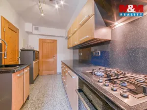 Prodej bytu 3+1, Cheb, Hradební, 56 m2