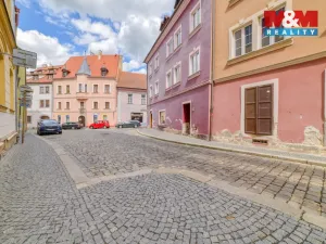 Prodej bytu 3+1, Cheb, Hradební, 56 m2