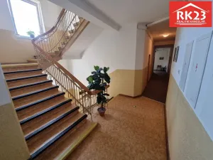 Pronájem kanceláře, Mariánské Lázně, Nádražní náměstí, 19 m2