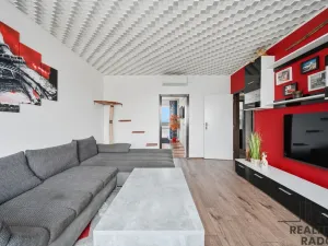 Prodej bytu 3+1, Hodonín, Šumná, 66 m2