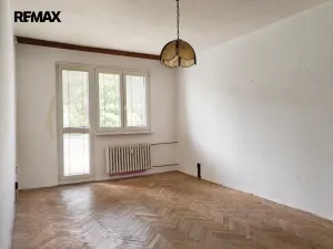 Prodej bytu 3+1, Hroznětín, Sídliště, 73 m2