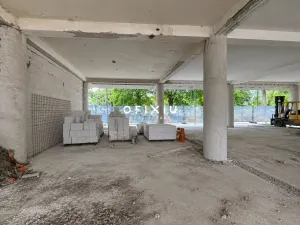Prodej obchodního prostoru, Kroměříž, Slovanské náměstí, 135 m2