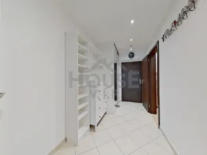 Pronájem bytu 1+kk, Praha - Žižkov, Olšanská, 36 m2