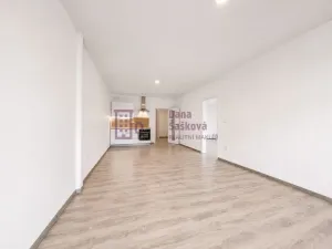 Pronájem bytu 2+kk, Jindřichův Hradec - Jindřichův Hradec II, Nádražní, 58 m2