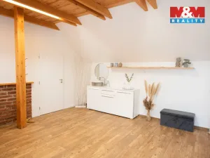 Pronájem obchodního prostoru, Hradec Králové - Kukleny, Pražská třída, 23 m2