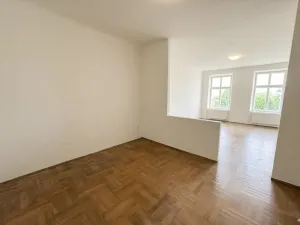 Pronájem bytu 2+1, Hradec Králové, Velké náměstí, 88 m2