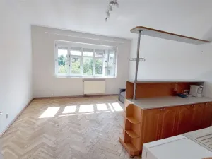 Prodej bytu 2+kk, Praha, Vyšší, 52 m2