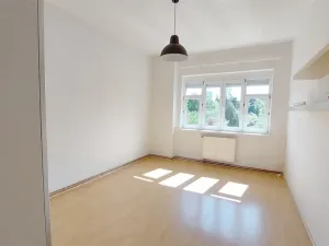 Prodej bytu 2+kk, Praha, Vyšší, 52 m2