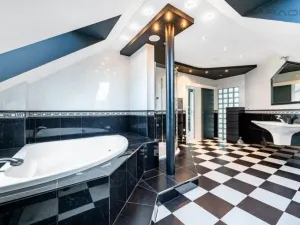 Prodej rodinného domu, Dolní Břežany, V Hranicích, 454 m2